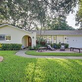 Largo Retreat w/ Private Pool, Slide & Treehouse!