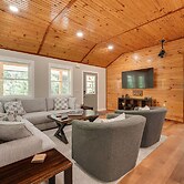 Table Rock Lake Vacation Rental With Swim Dock!