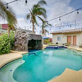 Luxe Yuma Home With Private Pool!