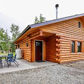 Welcoming Wasilla Cabin w/ Patio!