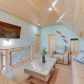 Soldotna Home w/ 2 Living Areas & Spacious Porch