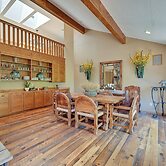 Hot Tub + Games: Spacious Golf Retreat in Payson