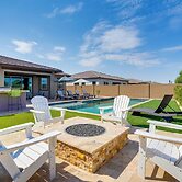 Gorgeous Litchfield Oasis ~ 6 Mi to Luke AFB