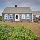 Walk to Beach: Chatham Getaway w/ Sunroom!