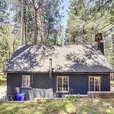 Crestline Vacation Rental, Close to Hiking Trails!