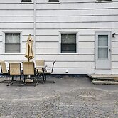 Rochester Retreat Near Parks, Entertainment & More