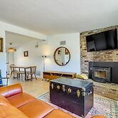 Joshua Tree Home w/ Patio - 5 Mi to National Park!