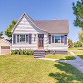 Hyde Park Home w/ Fire Pit: Near Hiking Trails!