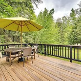 Jamaica Vacation Home w/ Deck: 8 Mi to Skiing!