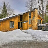 Jamaica Vacation Home w/ Deck: 8 Mi to Skiing!