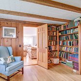 Cozy Vacation Rental Home Near Lake Winnipesaukee!