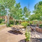 Mtn-view Retreat w/ Hot Tub in New Mexico!