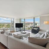 Dtwn Reno Retreat! Panoramic Views, 2 Living Areas