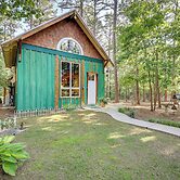 Pet-friendly Eureka Springs Rental w/ Private Deck
