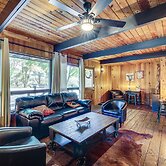 Eureka Springs Rental Cabin 8 Mi to Downtown!