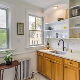 Beautiful Providence Apt Near Dtwn & Federal Hill!