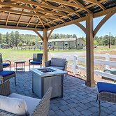 3 Mi to Grand Canyon Railway: Williams Retreat