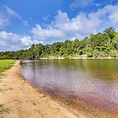 Riverfront Florida Escape w/ Grill & Fire Pit!
