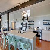 Home On Lake Bob Sandlin w/ Private Boat Dock!