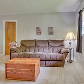Cozy Youngstown Apartment w/ Central A/C + Heating