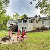 Hendersonville Haven w/ Fire Pit, Grill, Deck!
