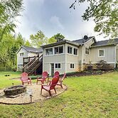 Hendersonville Haven w/ Fire Pit, Grill, Deck!