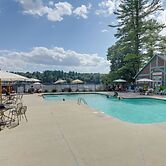 Inviting Summer Village Cottage: Golf Cart & More!