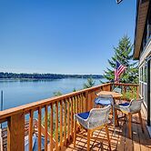 Private Beach at Waterfront Harstine Island Escape
