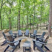 Family-friendly Broken Bow Home w/ Deck & Grill!
