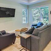 Charming Willis Hideaway < 1 Mi to Lake Conroe!