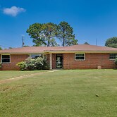 Cozy Home in Montgomery ~ 3 Mi to ASU Campus!