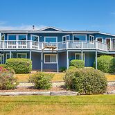 Coastal Bandon Vacation Rental: Walk to Beach!