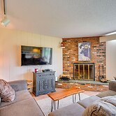 Ski-in/ski-out Bromley Mtn Condo: Wood Fireplace!
