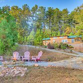 7 Mi to Lake Lure: Mill Spring Cabin w/ Hot Tub