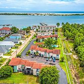 Waterfront Townhome ~ 10 Mi to Navarre Beach!