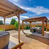 Prescott Valley Retreat w/ Hot Tub & Kayaks