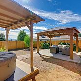 Prescott Valley Retreat w/ Hot Tub & Kayaks