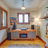 Ferndale Gem, Walk to Stores & Restaurants!