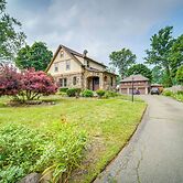 Central Erie Vacation Rental ~ 2 Mi to Beach!