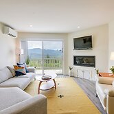 Newly Renovated Bartlett Condo w/ Mountain Views!