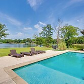On Cedar Creek Reservoir: Malakoff Home w/ Pool!