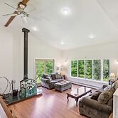 Charming & Scenic Gouldsboro Getaway w/ Patio!