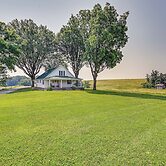 Dobson Farmhouse w/ Scenic Porch - Near Vineyards!