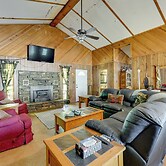 Rural Arkansas Vacation Rental w/ Lake Access