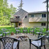 Serene Pentwater Getaway w/ Yard Near Lakes