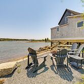 Historic Winter Harbor Cottage w/ Waterfront Views