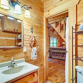 Cozy Log Cabin on 11 Acres: 3 Mi to Cherokee Lake!