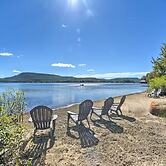 Beach & Kayaks: Waterfront Cabin on Lake Pleasant!