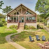 Fish & Kayak: Tranquil Cedar Creek Home!