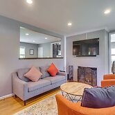 Charming Retreat in Charlottesville w/ Deck!